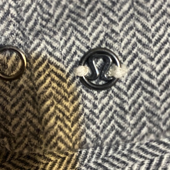 Lululemon Chevron print vinyasa convertible scarf. One size - Picture 14 of 16